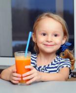 Rapporto tra consumo di succhi, frutta e verdura freschi dalla prima infanzia all'adolescenza 
